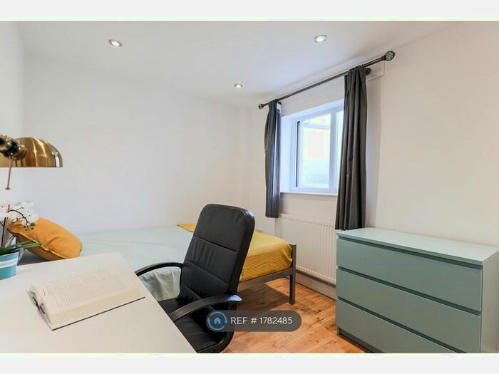 5 Bedroom Flat To Rent In Chalton Street, London, NW1