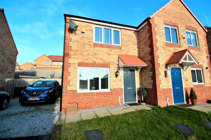 2 Bedroom Semi-Detached House To Rent In Far Moor Close, Goldthorpe, S63