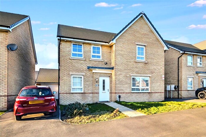 4 Bedroom Detached House To Rent In Barton Way, Morley, Leeds, West Yorkshire, LS27