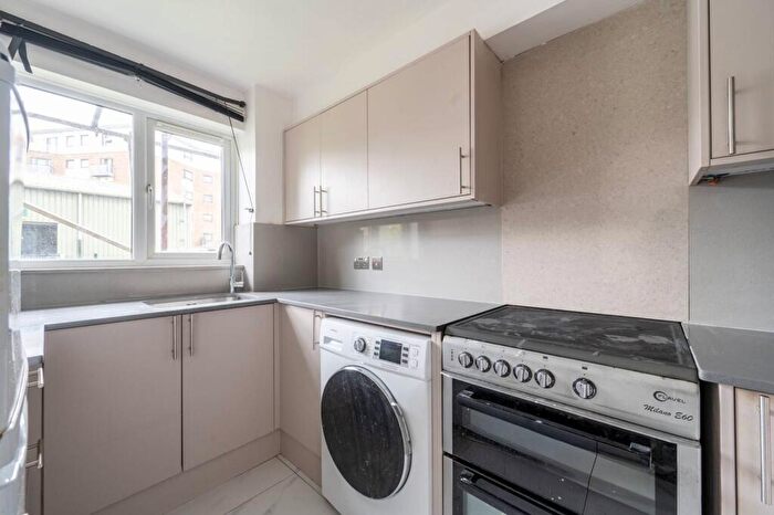 1 Bedroom Flat For Sale In Trenmar Gardens, Kensal Green, London, NW10