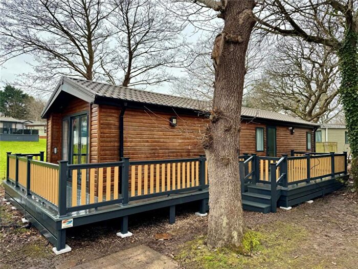 2 Bedroom Park Home For Sale In Shorefield Park, Near Milford On Sea, Hampshire, SO41