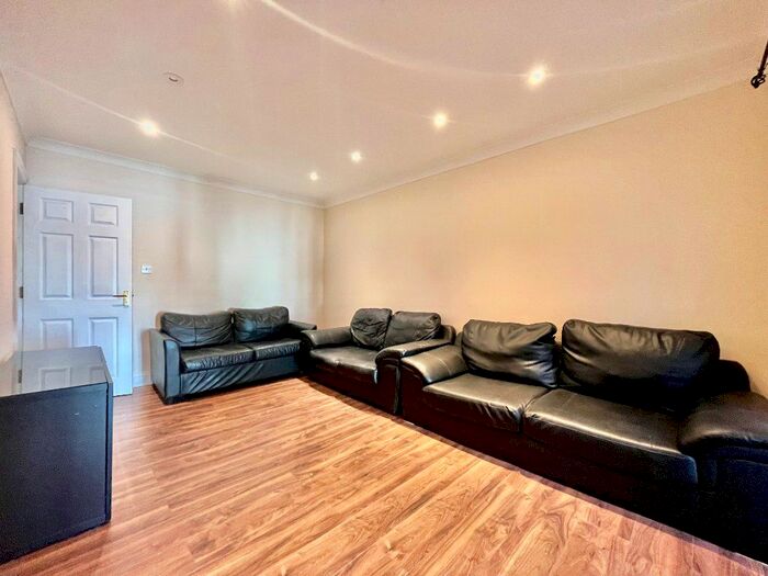 4 Bedroom Terraced House To Rent In Ravenswood Crescent, Harrow, HA2