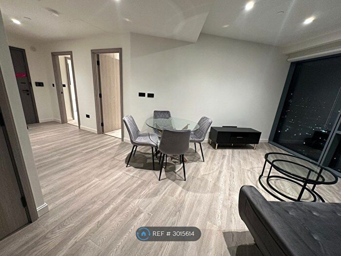 2 Bedroom Flat To Rent In Marsh Wall, London, E22