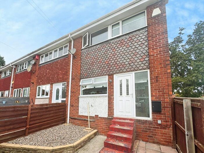 2 Bedroom End Of Terrace House For Sale In Hexham Close, North Shields, NE29
