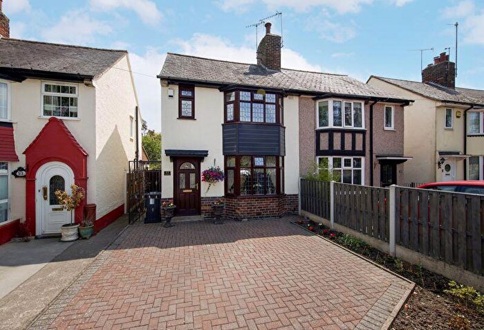 3 Bedroom Semi-Detached House For Sale In Storrs Road, Chesterfield, S40