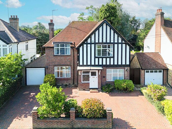 4 Bedroom Detached House To Rent In Bushey, Bushey, WD23