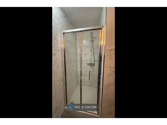 1 Bedroom Studio To Rent In Cintra Park, London, SE19