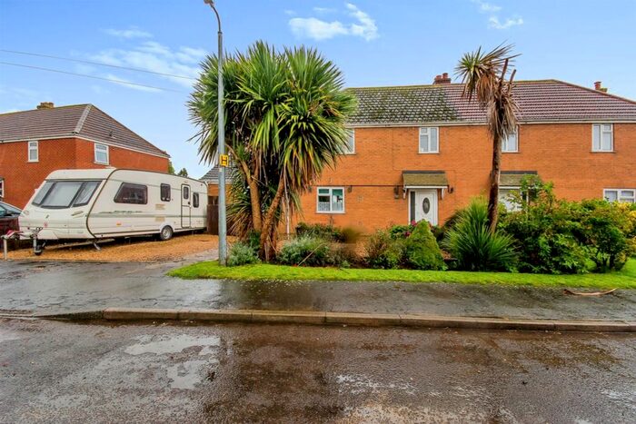 3 Bedroom Semi-Detached House For Sale In Hawthorn Road, Old Leake, Boston, PE22