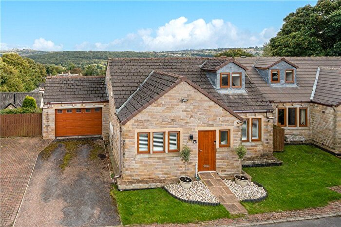 5 Bedroom Detached House For Sale In St. Helier Grove, Baildon, West Yorkshire, BD17