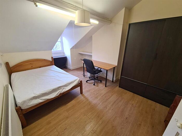 3 Bedroom Flat To Rent In Clifton, Bristol, BS8 - Photo 3