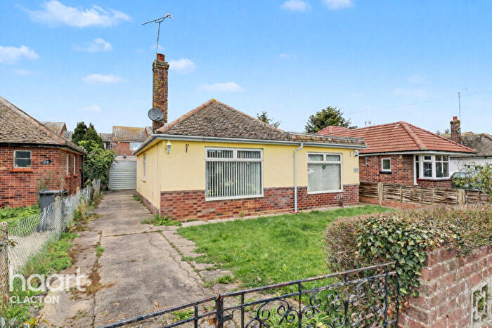 3 Bedroom Detached Bungalow For Sale In Douglas Road, Clacton-On-Sea, CO15