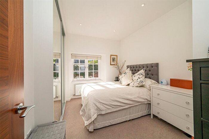 2 Bedroom Apartment To Rent In The Old Meeting House, A Lower Dagnall Street, St. Albans, Hertfordshire, AL3