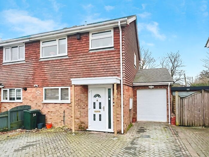 3 Bedroom Semi-Detached House For Sale In Washford Farm Road, Ashford, TN23