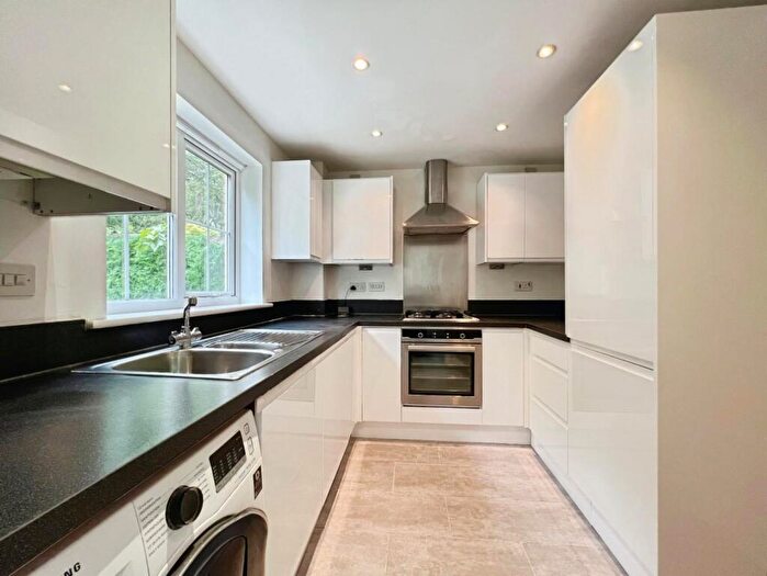 4 Bedroom End Of Terrace House For Sale In Alexandra Corniche, Hythe, CT21