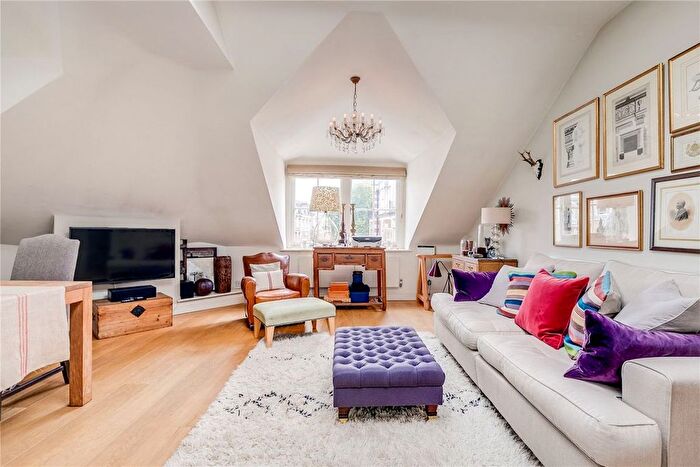 1 Bedroom Flat To Rent In Old Brompton Road, Earls Court, SW5