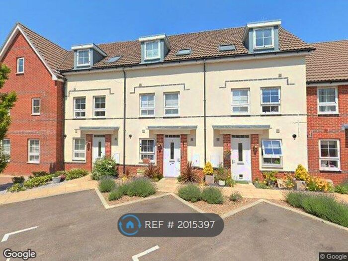 3 Bedroom Terraced House To Rent In Quicksilver Street, Worthing, BN13