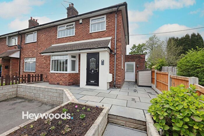3 Bedroom Semi-Detached House For Sale In Oldcastle Avenue, Bradwell, Newcastle, ST5