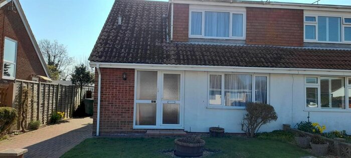 3 Bedroom Semi-Detached Bungalow To Rent In Cedar Crescent, St. Marys Bay, Romney Marsh, TN29