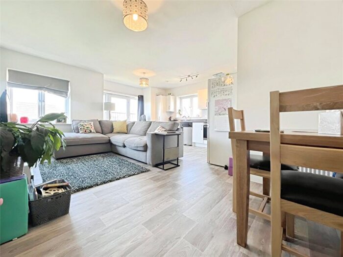 2 Bedroom Apartment For Sale In Trussell Road, Warfield, Bracknell, RG42