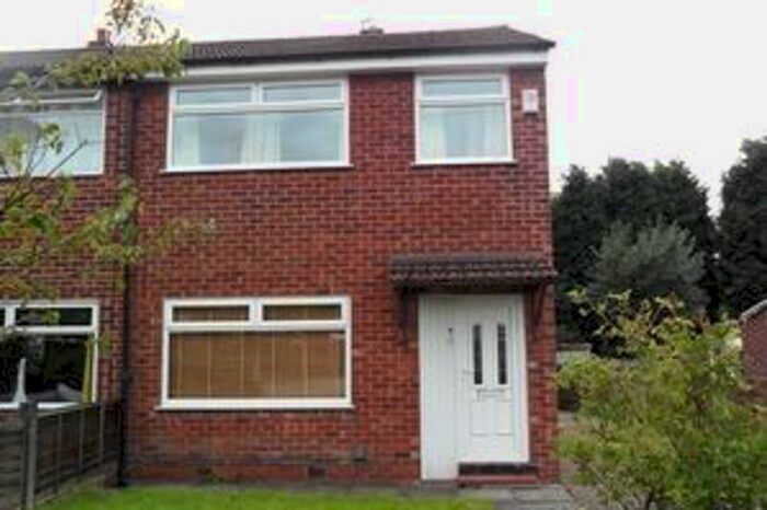 2 Bedroom Terraced House To Rent In Fourth Avenue, Chadderton, Oldham, OL9