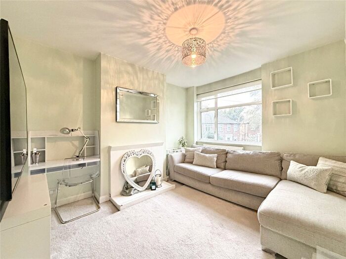 2 Bedroom Maisonette To Rent In Shelley Close, Greenford, UB6