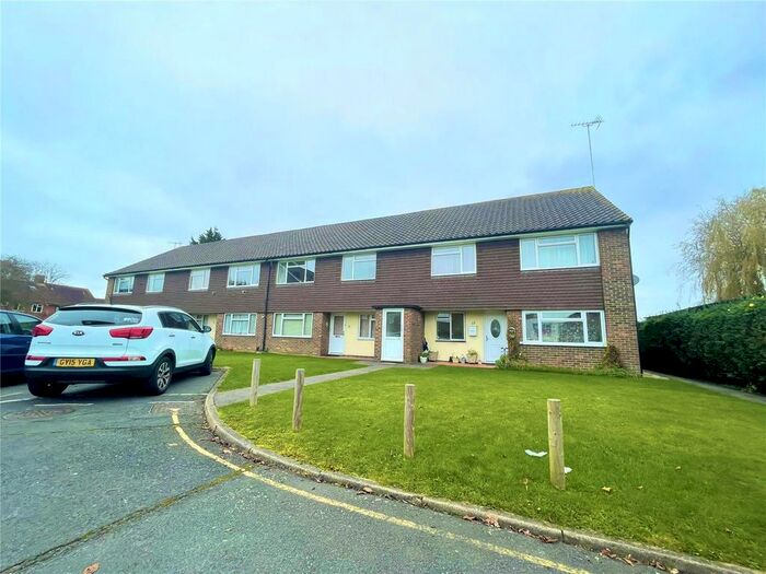 2 Bedroom Flat To Rent In Marlow Court, London Road, Crawley, West Sussex RH10