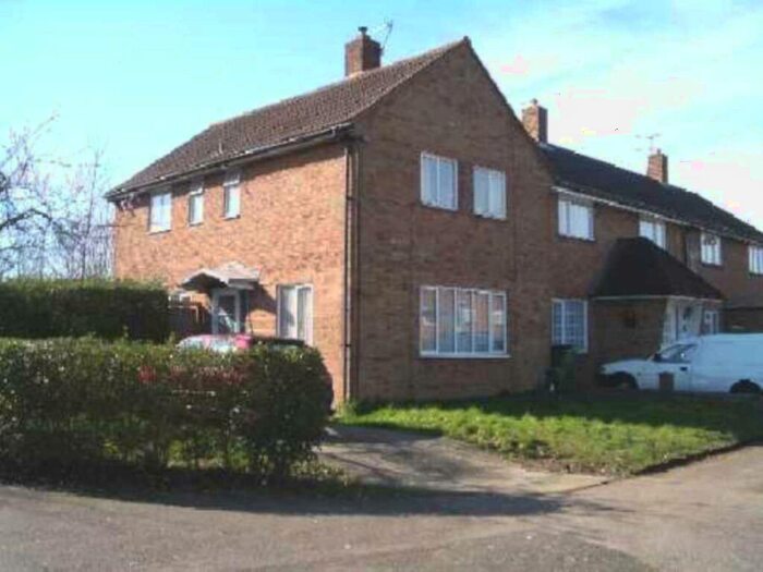 4 Bedroom House To Rent In High Dells, Hatfield, AL10
