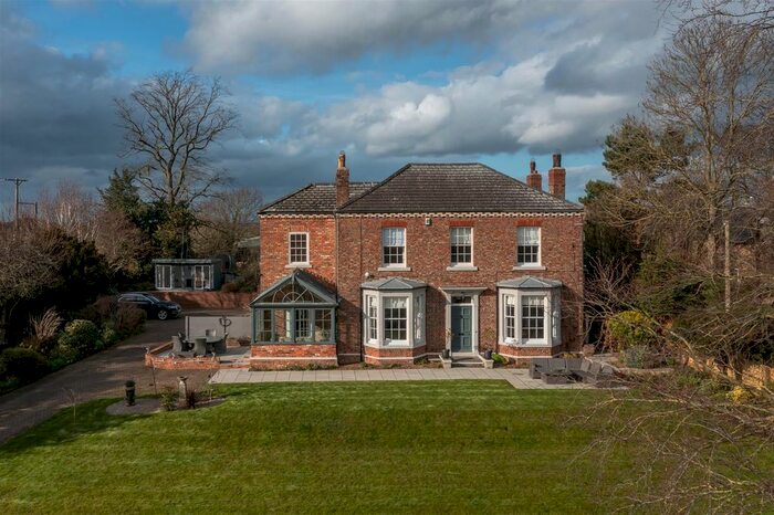 6 Bedroom Detached House For Sale In Skipton Bridge, Thirsk, YO7