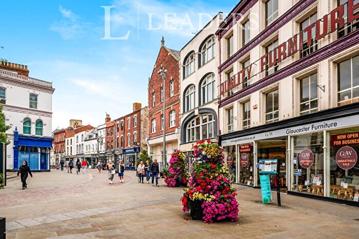 2 Bedroom Flat To Rent In Chelsea Court, Southgate Street, GL1