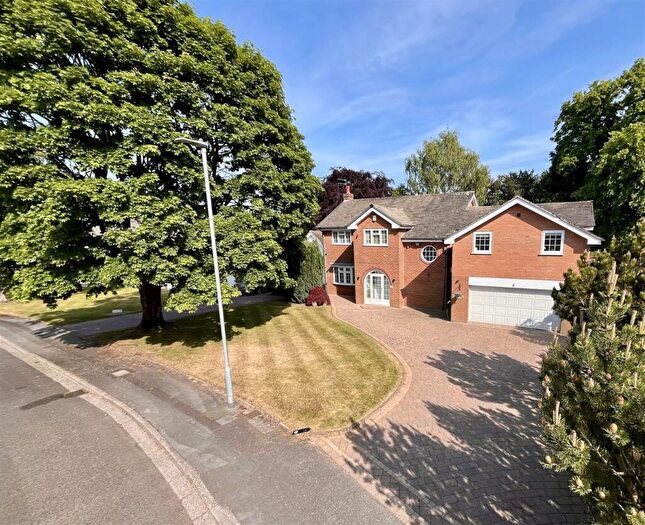 5 Bedroom Detached House For Sale In Beaufort Chase, Wilmslow, SK9