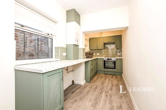 2 Bedroom Terraced House To Rent In Brook Street, Northampton, Northamptonshire, NN1