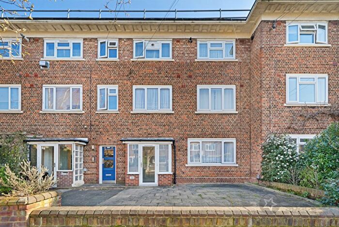 4 Bedroom Terraced House To Rent In Forest Grove, Dalston, E8