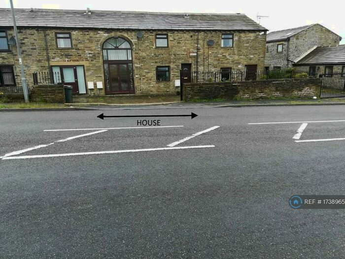 4 Bedroom Terraced House To Rent In Halifax Road, Denholme, Bradford, BD13