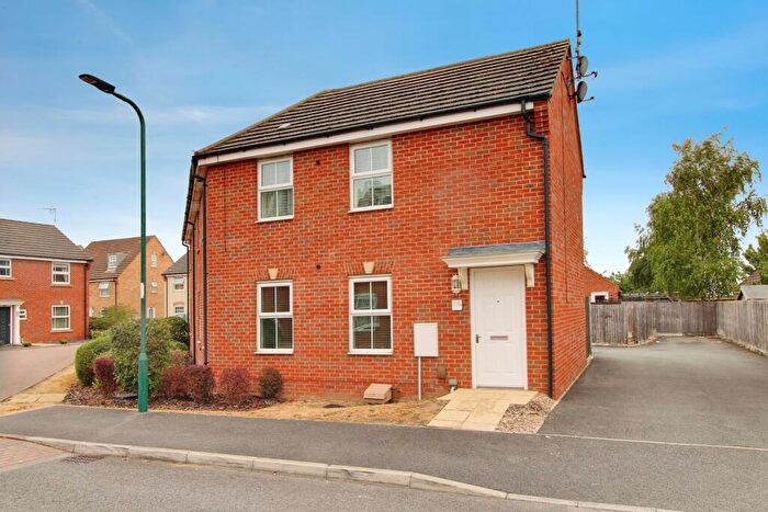 2 Bedroom Maisonette To Rent In Verde Close, Eye, PE6