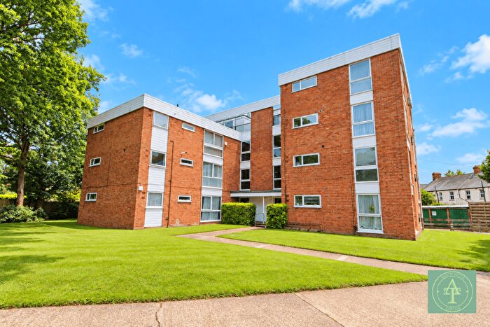 1 Bedroom Flat To Rent In Avalon Close, Enfield, EN2
