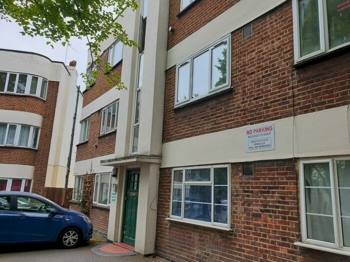 2 Bedroom Flat To Rent In Bruce Castle Court, Lordship Lane, N17