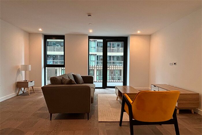 2 Bedroom Apartment To Rent In Saffron Wharf, Merino Gardens, E1W