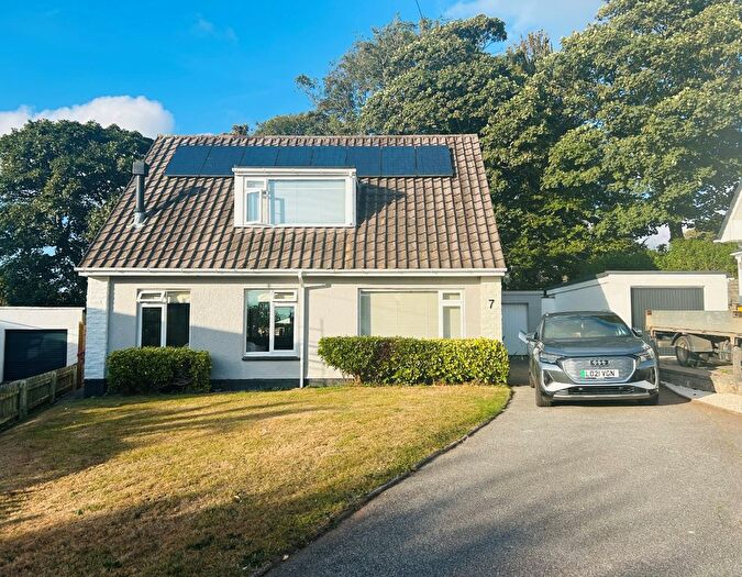 3 Bedroom Detached Bungalow For Sale In Camborne, Well Presented And Spacious Home, TR14
