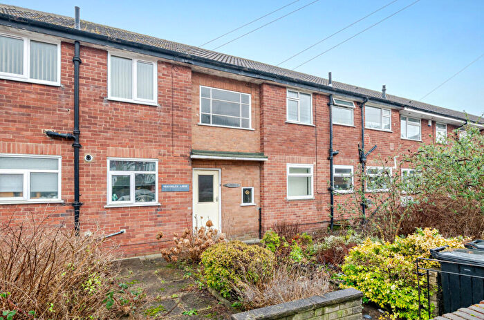 2 Bedroom Flat For Sale In Headingley Lodge, Ash Road, Headingley, Leeds, LS6