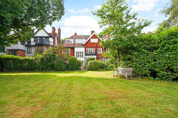 3 Bedroom Flat To Rent In Elsworthy Road, London, NW3