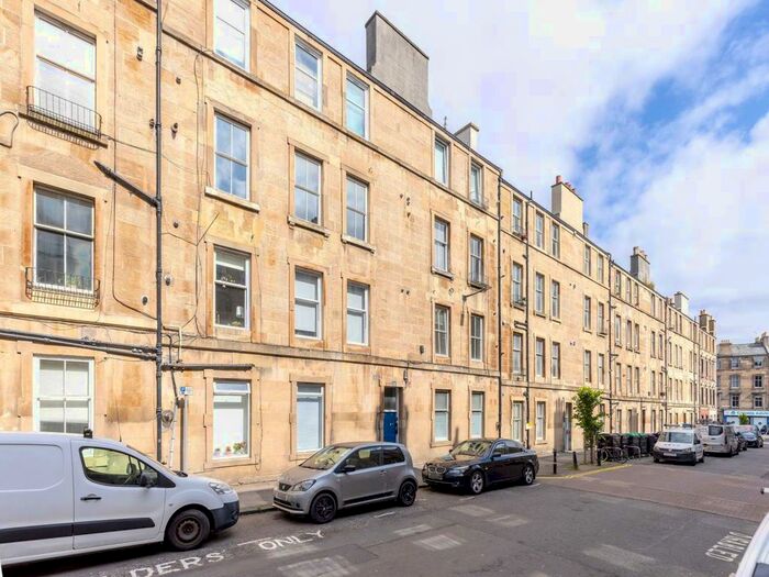 2 Bedroom Flat To Rent In Buchanan Street, City Centre, Leith Walk, EH6