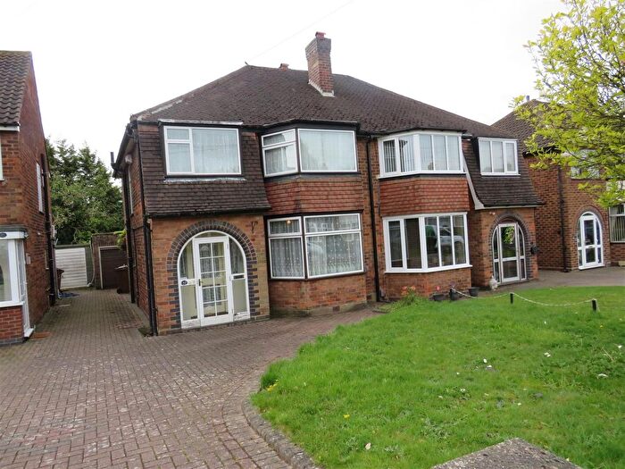 3 Bedroom Semi Detached House For Sale In Moxhull Road, Kingshurst., B37