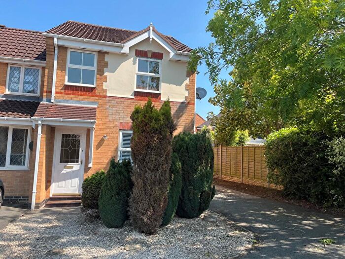 3 Bedroom Town House To Rent In Denstone Close, Ashby De La Zouch, Leicestershire, LE65