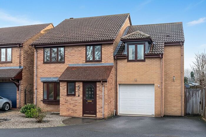 5 Bedroom Detached House For Sale In Long Close, Botley, OX2