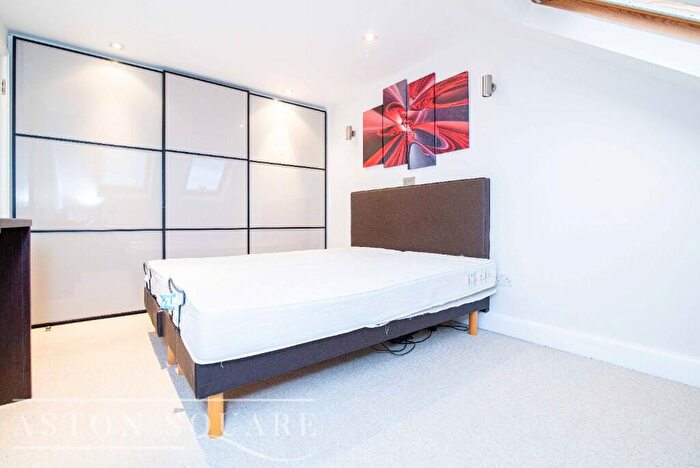 1 Bedroom Flat To Rent In Alba Gardens, London, NW11