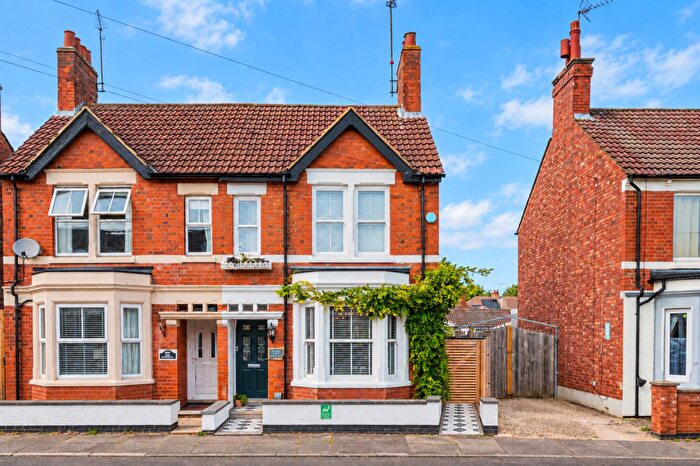 3 Bedroom Semi-Detached House For Sale In Kingsley Avenue, Kettering, NN16