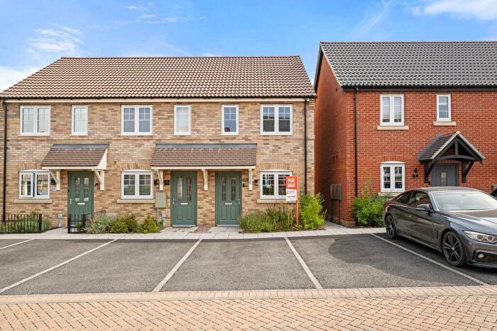 2 Bedroom End Of Terrace House For Sale In Lee Avenue, Coningsby, LN4