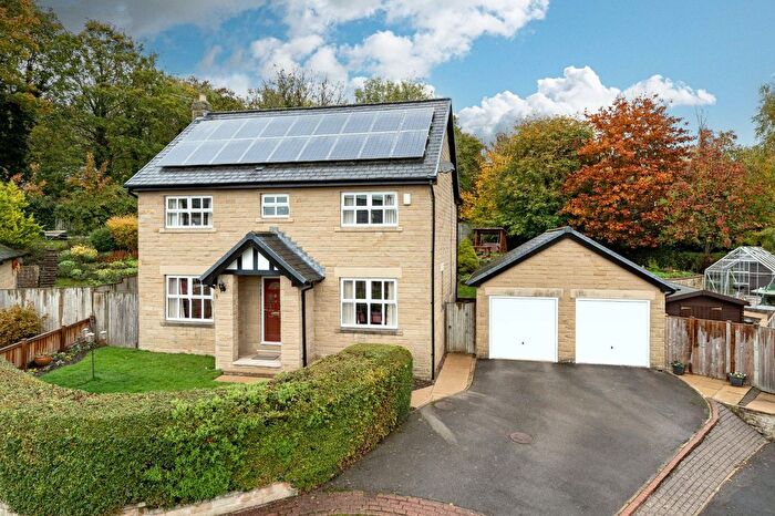 4 Bedroom Detached House For Sale In Wharfe Grange, Wetherby, West Yorkshire, LS22