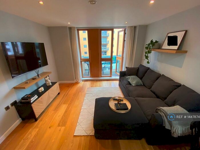 1 Bedroom Flat To Rent In Watermans Place, Leeds, LS1