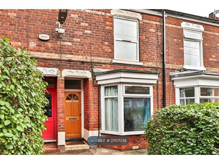 2 Bedroom Terraced House To Rent In Virginia Crescent, Hull, HU5